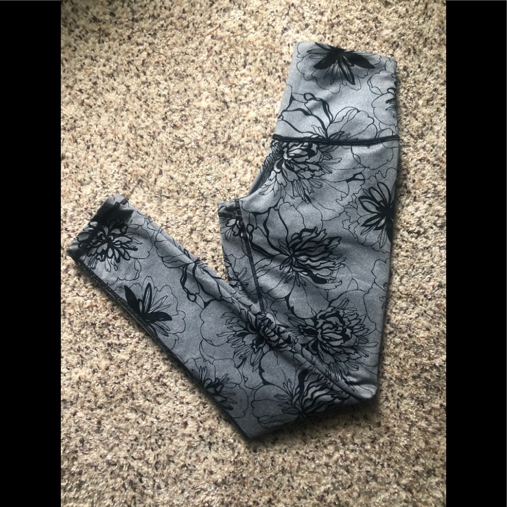 EUC DYI leggings